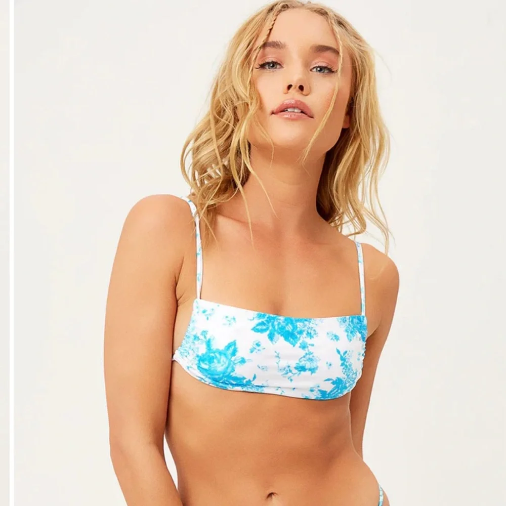 Frankie’s Bikini Kailyn Bandeau/Tia String Bikini Bottom English Tea Rose, Sz M